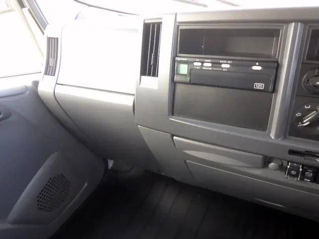 いすゞエルフアルミバン小型（2t・3t）[写真15]