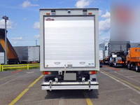 いすゞエルフアルミバン小型（2t・3t）[写真02]