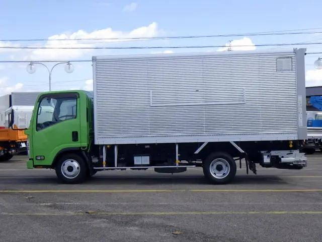 いすゞエルフアルミバン小型（2t・3t）[写真03]