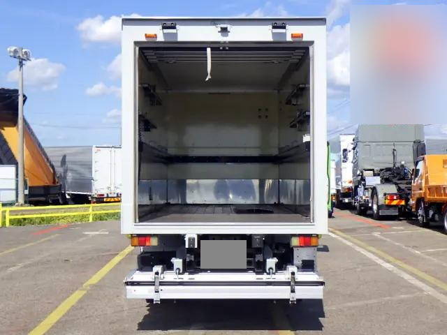 いすゞエルフアルミバン小型（2t・3t）[写真30]