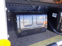 いすゞエルフアルミバン小型（2t・3t）[写真38]