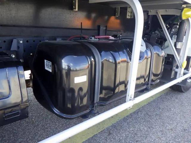 いすゞエルフアルミバン小型（2t・3t）[写真38]