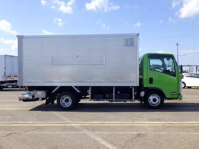 いすゞエルフアルミバン小型（2t・3t）[写真04]