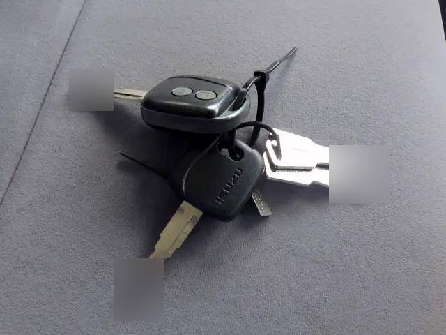 いすゞエルフアルミバン小型（2t・3t）[写真40]