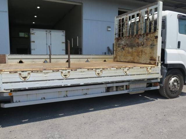 いすゞギガアルミブロック大型（10t）[写真18]