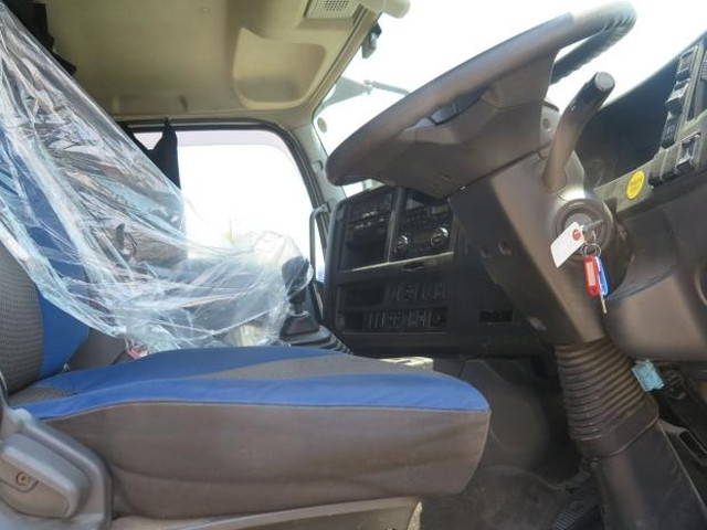 いすゞギガアルミブロック大型（10t）[写真22]