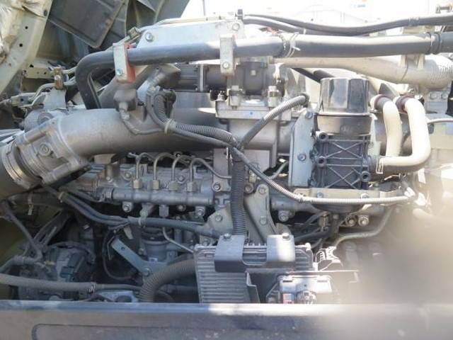 いすゞギガアルミブロック大型（10t）[写真26]