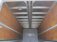 いすゞフォワードアルミウイング中型（4t）[写真16]