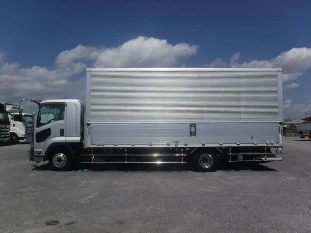 いすゞフォワードアルミウイング中型（4t）[写真06]