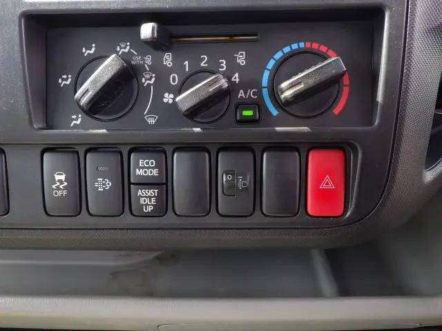 日野デュトロ平ボディ小型（2t・3t）[写真15]