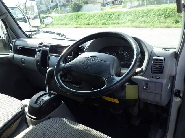 トヨタダイナ平ボディ小型（2t・3t）[写真12]