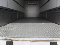 日野レンジャー冷蔵冷凍ウイング中型（4t）[写真18]