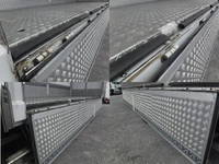 日野レンジャー冷蔵冷凍ウイング中型（4t）[写真25]