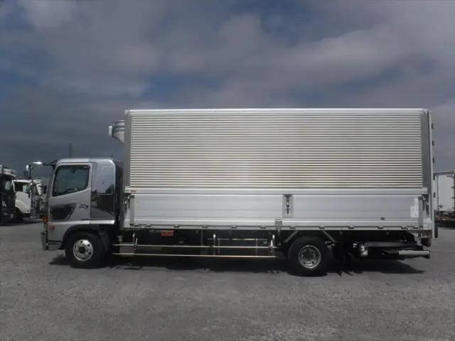 日野レンジャー冷蔵冷凍ウイング中型（4t）[写真06]