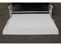 三菱ふそうキャンター平ボディ小型（2t・3t）[写真18]