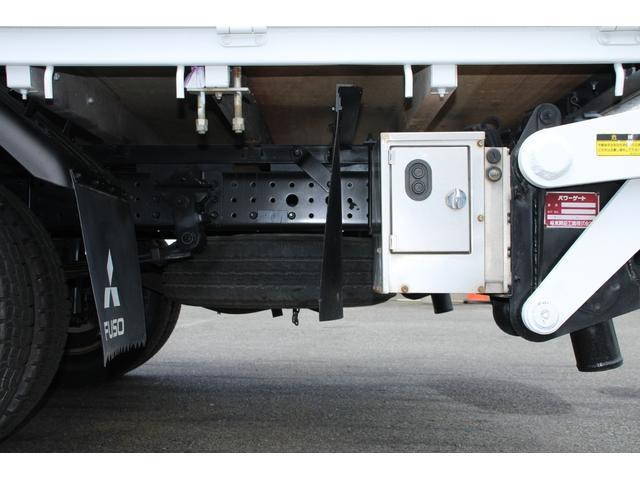三菱ふそうキャンター平ボディ小型（2t・3t）[写真21]