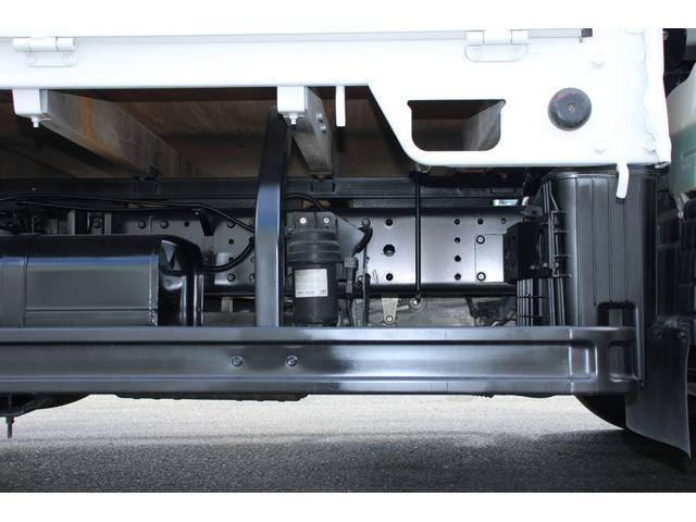 三菱ふそうキャンター平ボディ小型（2t・3t）[写真22]
