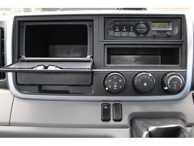 三菱ふそうキャンター平ボディ小型（2t・3t）[写真30]