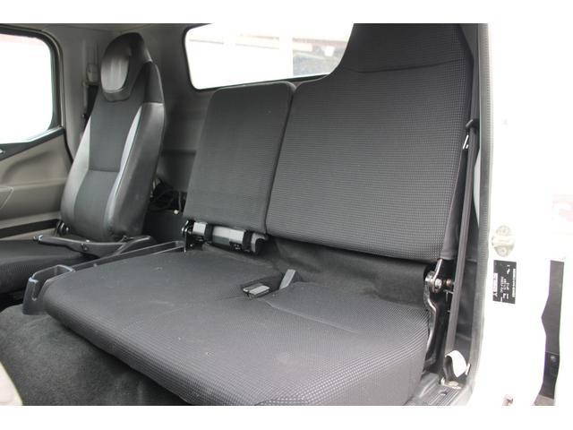 三菱ふそうキャンター平ボディ小型（2t・3t）[写真35]