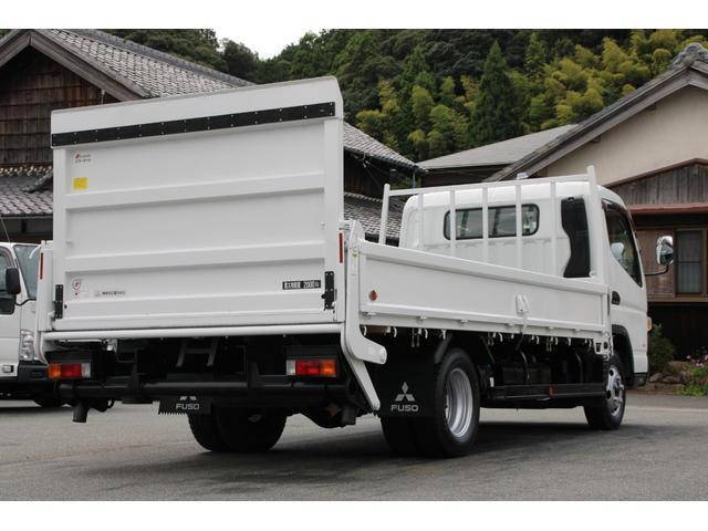 三菱ふそうキャンター平ボディ小型（2t・3t）[写真04]