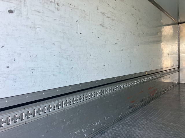 日野レンジャー冷蔵冷凍ウイング中型（4t）[写真14]