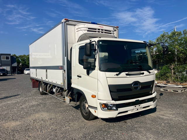 日野レンジャー冷蔵冷凍ウイング中型（4t）[写真02]