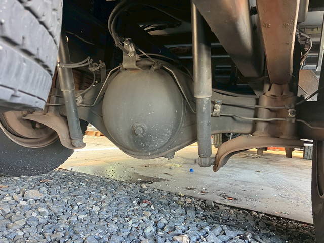 日野レンジャー冷蔵冷凍ウイング中型（4t）[写真24]