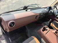 日野レンジャー冷蔵冷凍ウイング中型（4t）[写真30]