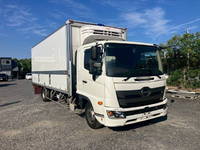 日野レンジャー冷蔵冷凍ウイング中型（4t）[写真02]