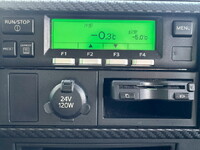 日野レンジャー冷蔵冷凍ウイング中型（4t）[写真37]