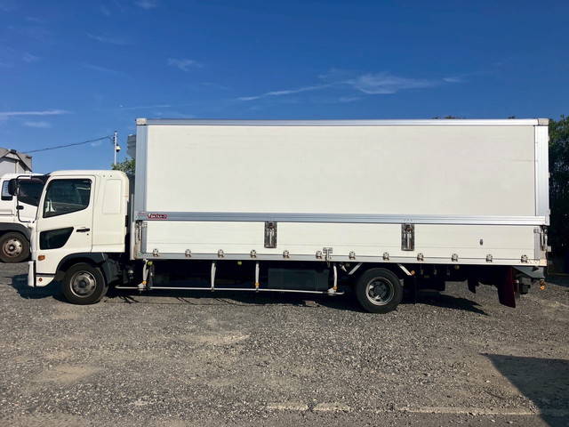 日野レンジャー冷蔵冷凍ウイング中型（4t）[写真04]