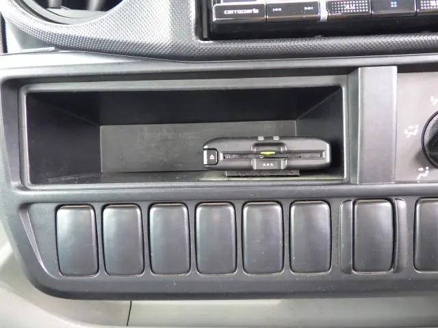 トヨタダイナ平ボディ小型（2t・3t）[写真12]