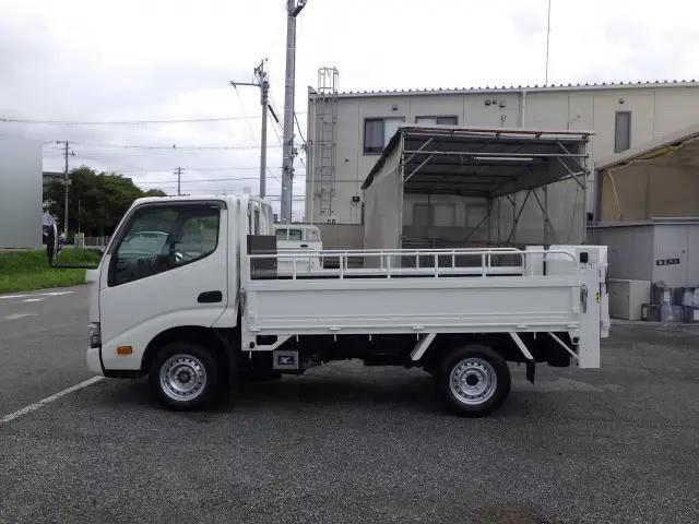 トヨタダイナ平ボディ小型（2t・3t）[写真03]