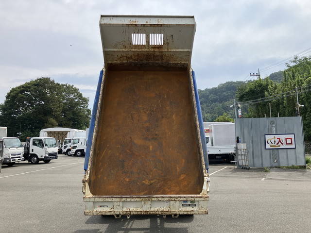 いすゞフォワードダンプ中型（4t）[写真12]