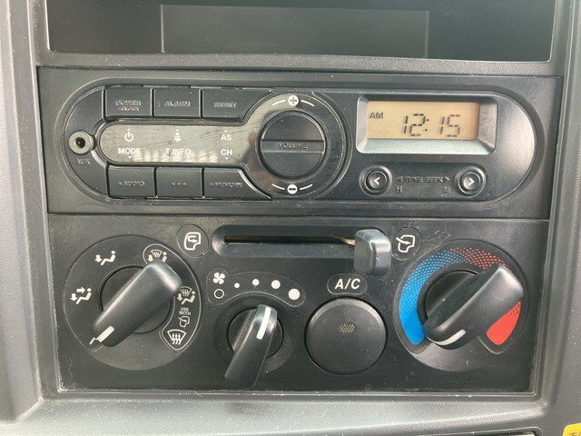 いすゞフォワードダンプ中型（4t）[写真36]