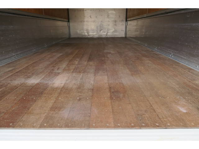 日野レンジャーアルミバン中型（4t）[写真12]