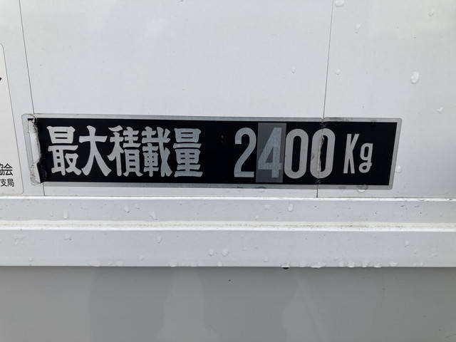 三菱ふそうファイターアルミウイング中型（4t）[写真14]