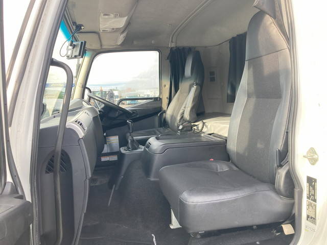 三菱ふそうファイターアルミウイング中型（4t）[写真29]