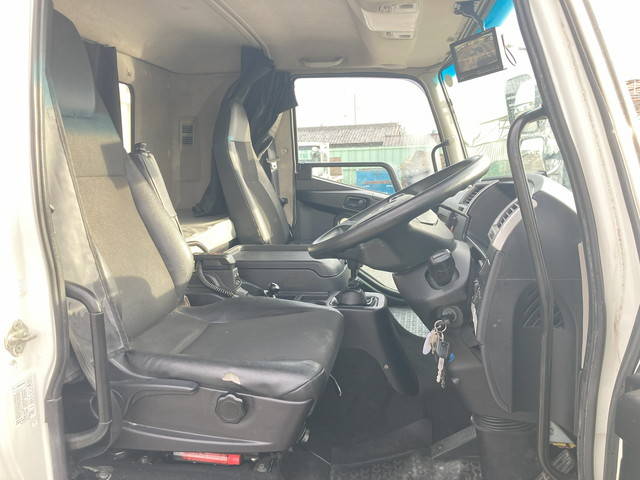 三菱ふそうファイターアルミウイング中型（4t）[写真30]