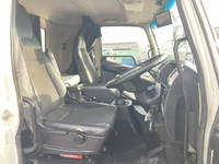 三菱ふそうファイターアルミウイング中型（4t）[写真31]