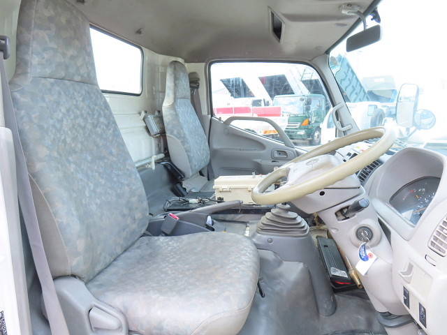 日野デュトロ散水車小型（2t・3t）[写真18]