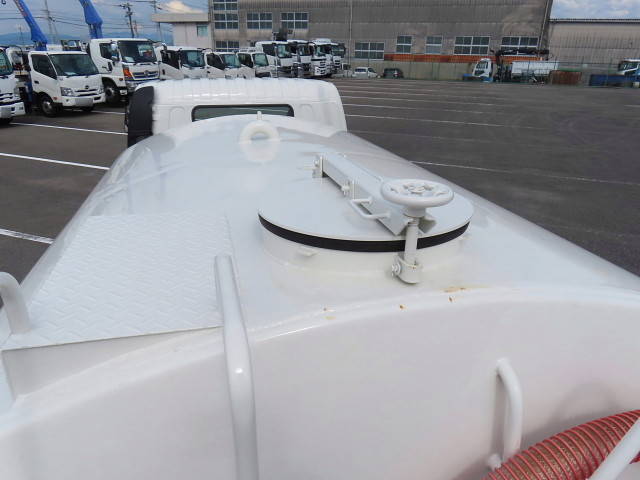 日野デュトロ散水車小型（2t・3t）[写真25]