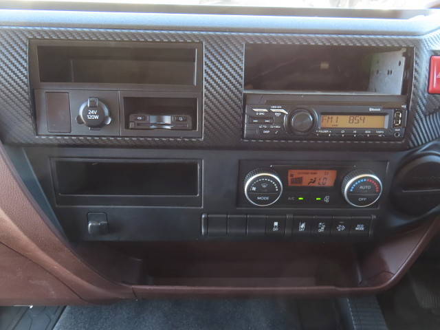 日野レンジャーアルミウイング中型（4t）[写真21]