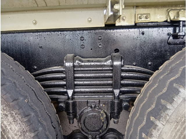 いすゞギガミキサー車（コンクリートミキサー）大型（10t）[写真15]