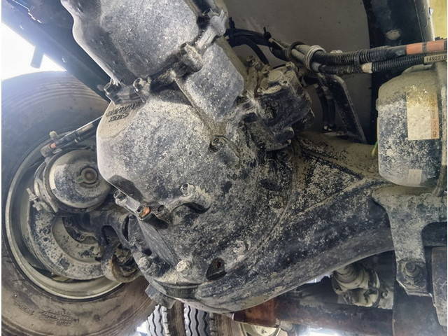 いすゞギガミキサー車（コンクリートミキサー）大型（10t）[写真17]