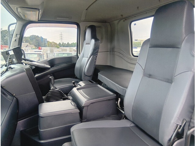 いすゞギガミキサー車（コンクリートミキサー）大型（10t）[写真24]