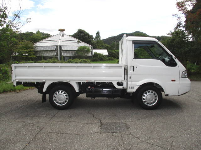 マツダボンゴ平ボディ小型（2t・3t）[写真13]