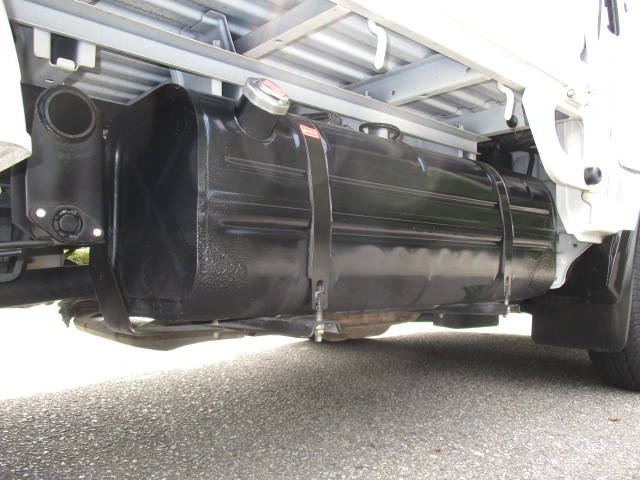 マツダボンゴ平ボディ小型（2t・3t）[写真15]