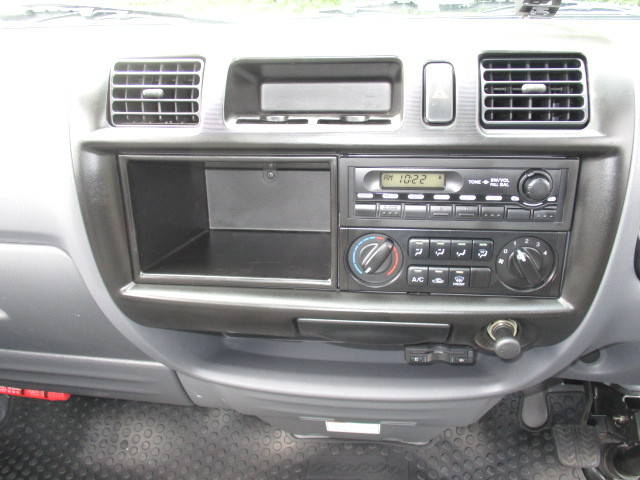 マツダボンゴ平ボディ小型（2t・3t）[写真24]