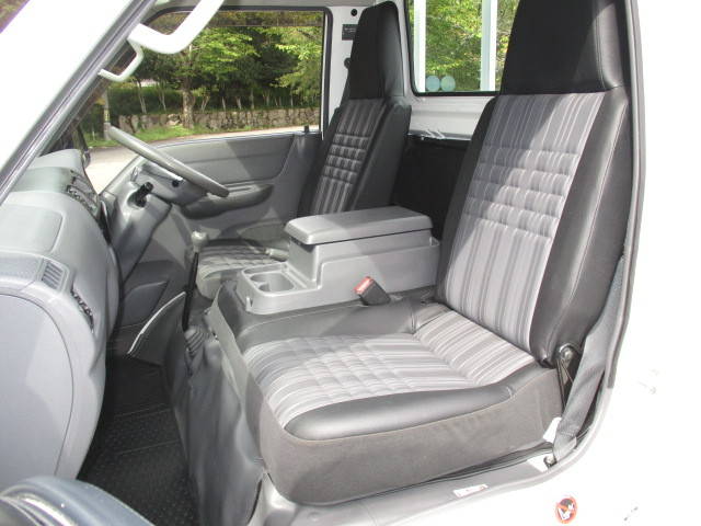 マツダボンゴ平ボディ小型（2t・3t）[写真30]